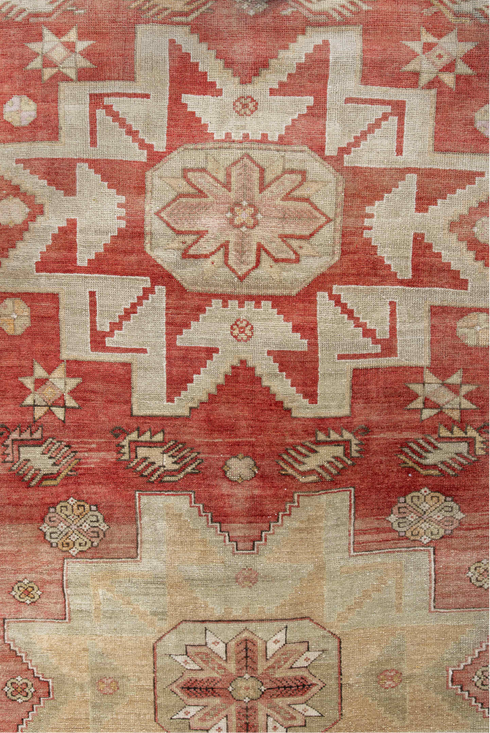 Antique Anatol Area Rug (4' x 8')